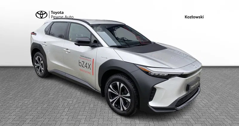 samochody osobowe Toyota bZ4X cena 227950 przebieg: 5258, rok produkcji 2022 z Stawiski